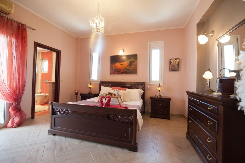 Villa Amfimala เยโอริยิอูโปลิส ภายนอก รูปภาพ